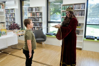 /album/fotogaleri-knihovny/pasovani-ctenaru-2025-0036-jpg/